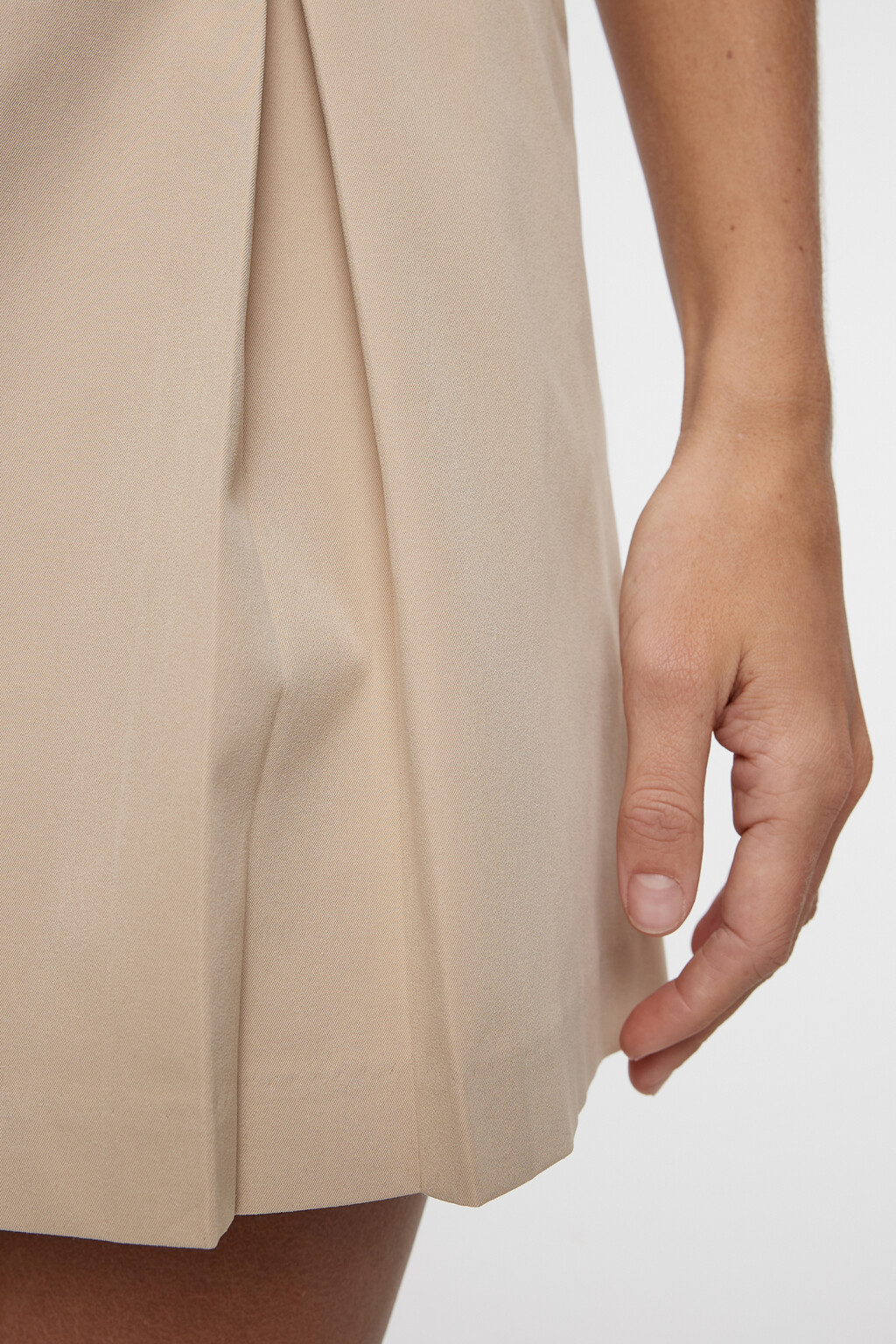 Юбка мини плиссированная костюмная со средней посадкой - цвет коричневый - 3