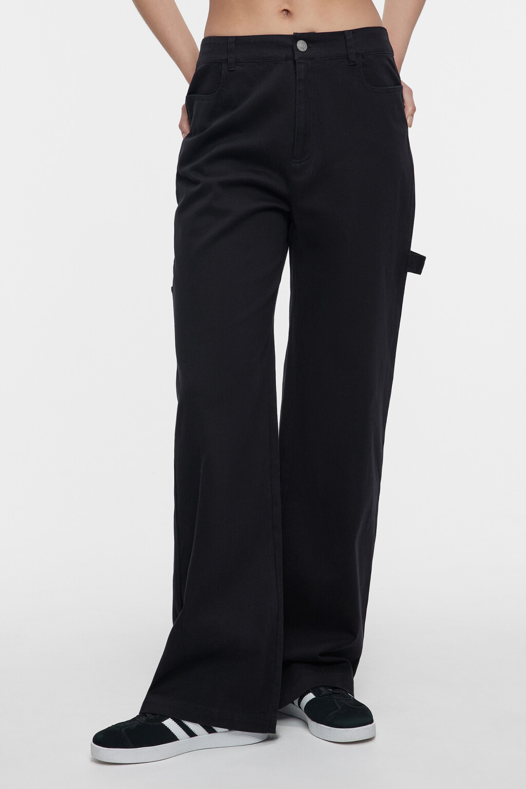Брюки карго широкие костюмные со средней посадкой - цвет черный - 1