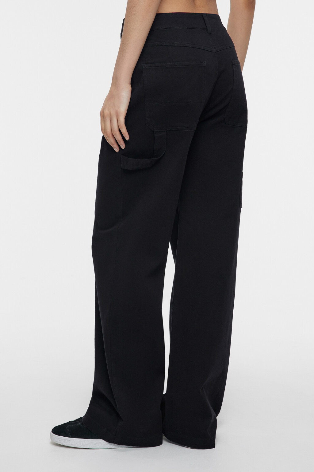 Брюки карго широкие костюмные со средней посадкой - цвет черный - 3