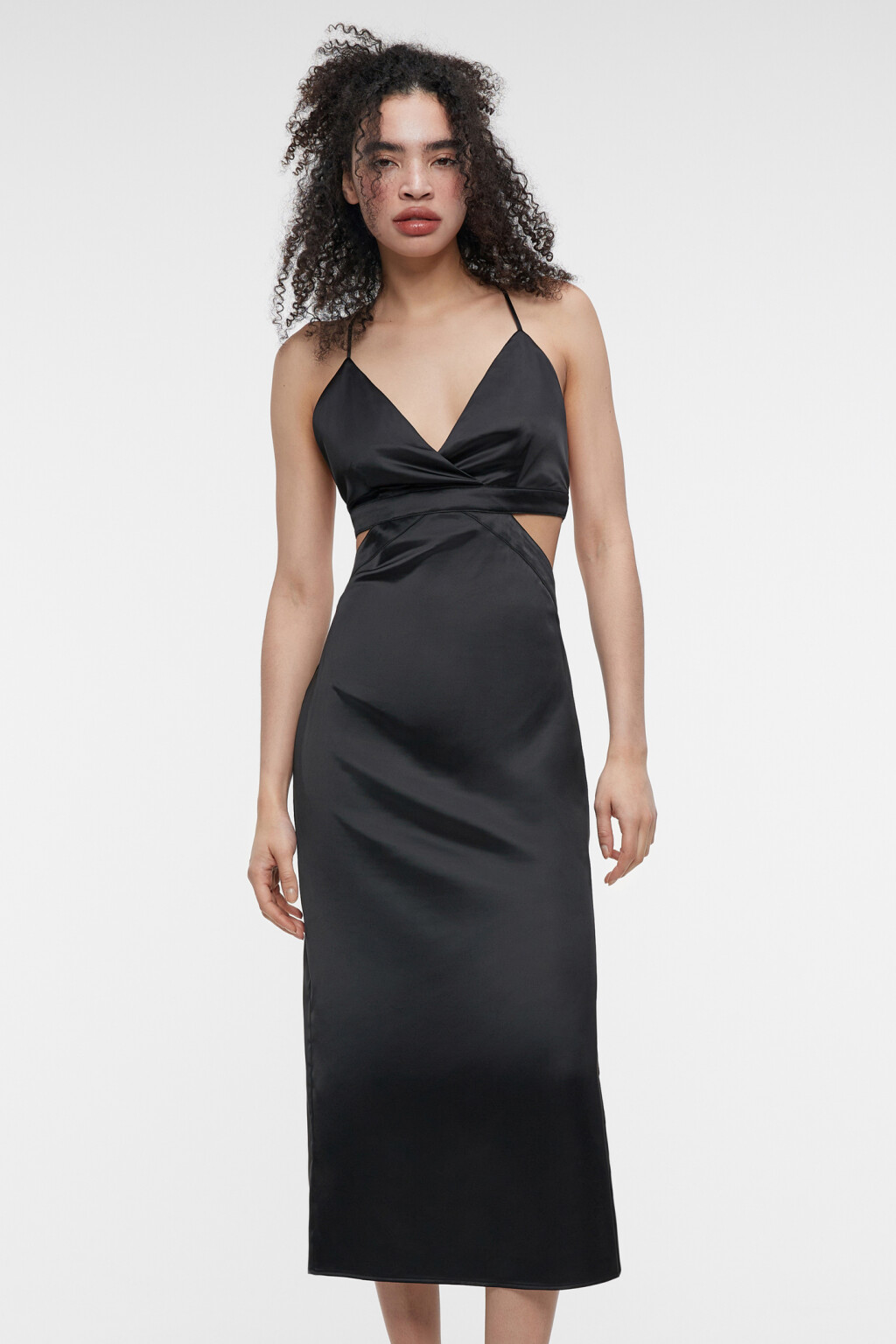 Платье миди атласное на тонких бретельках с вырезом - цвет черный - 7