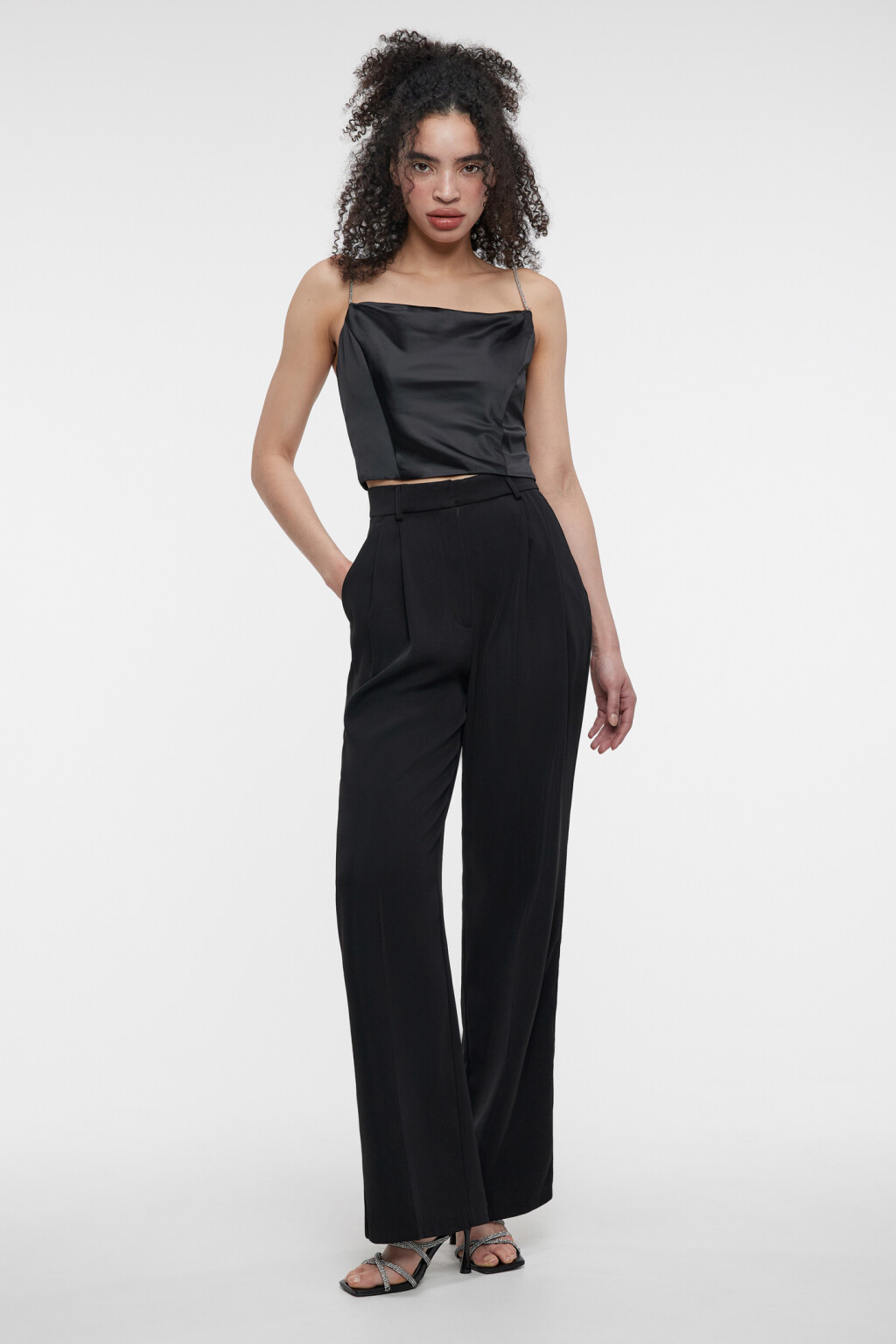 Блузка-топ атласная облегающая с декором из страз - цвет черный - 1