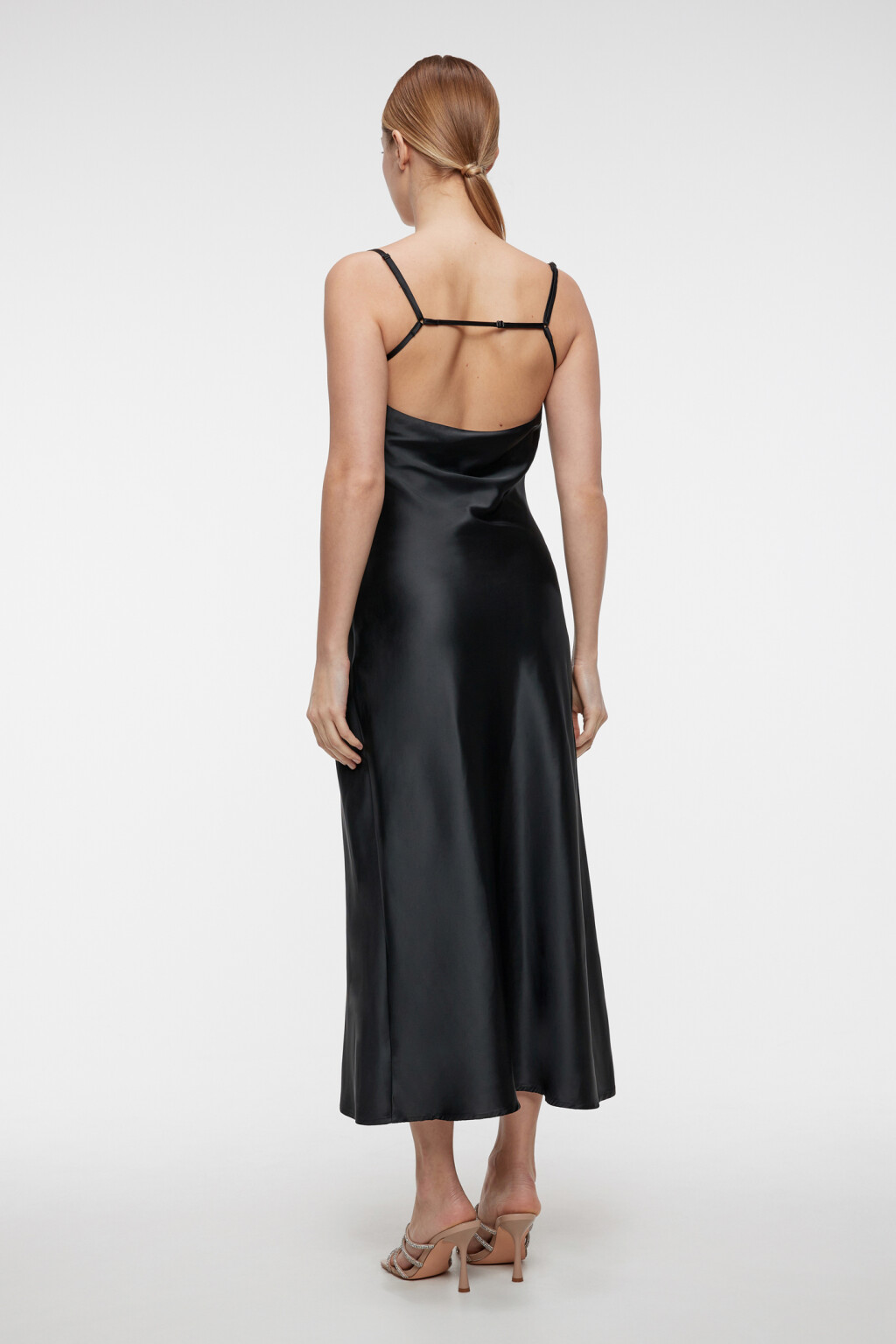 Платье-комбинация миди атласное на тонких бретельках - цвет черный - 3