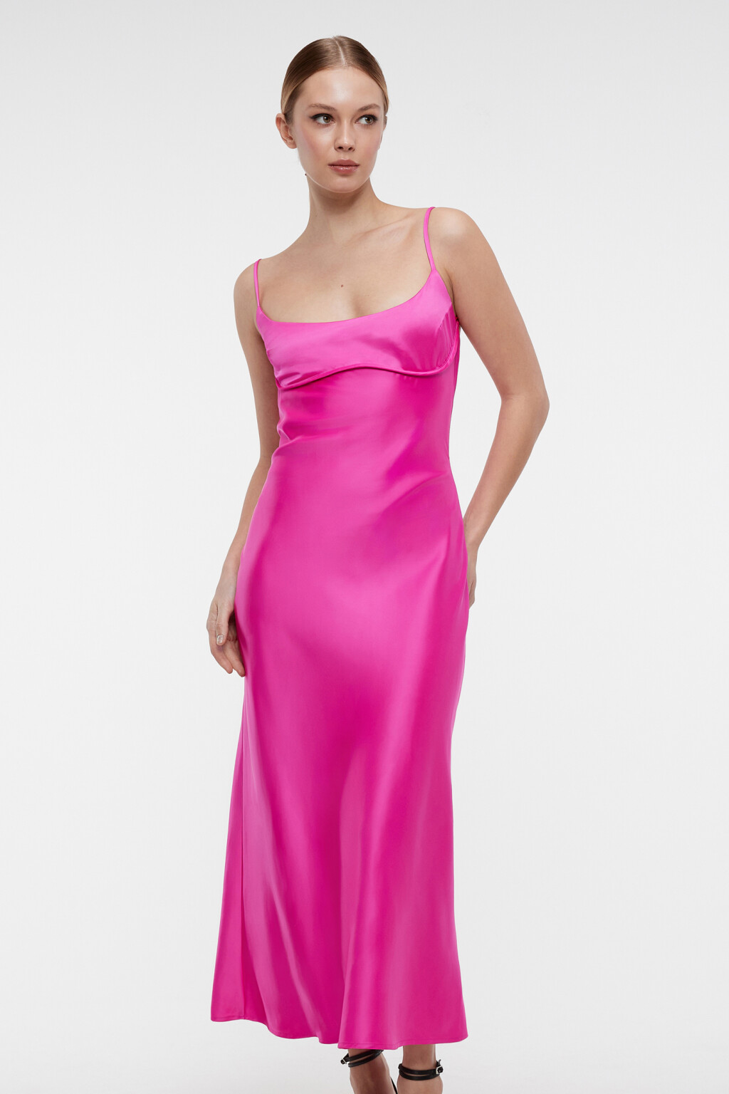 Платье-комбинация миди атласное на тонких бретельках - цвет розовый - 7