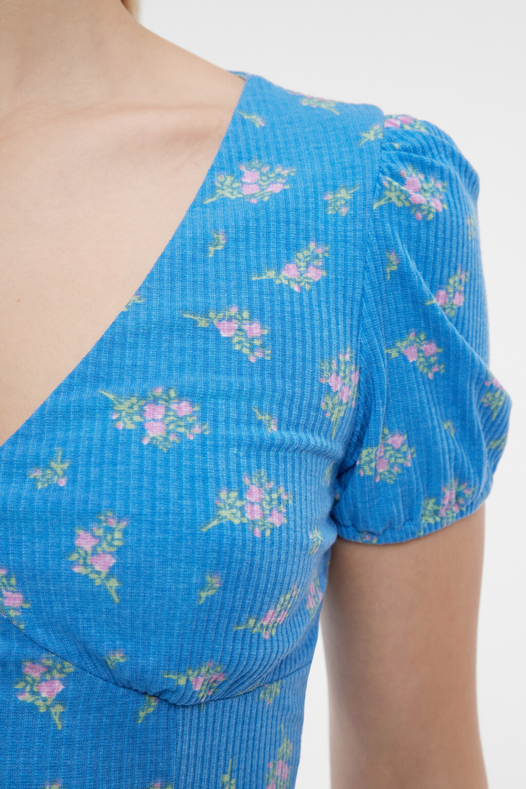 Платье мини приталенное с вырезом и шнуровкой на спине - цвет синий - 5