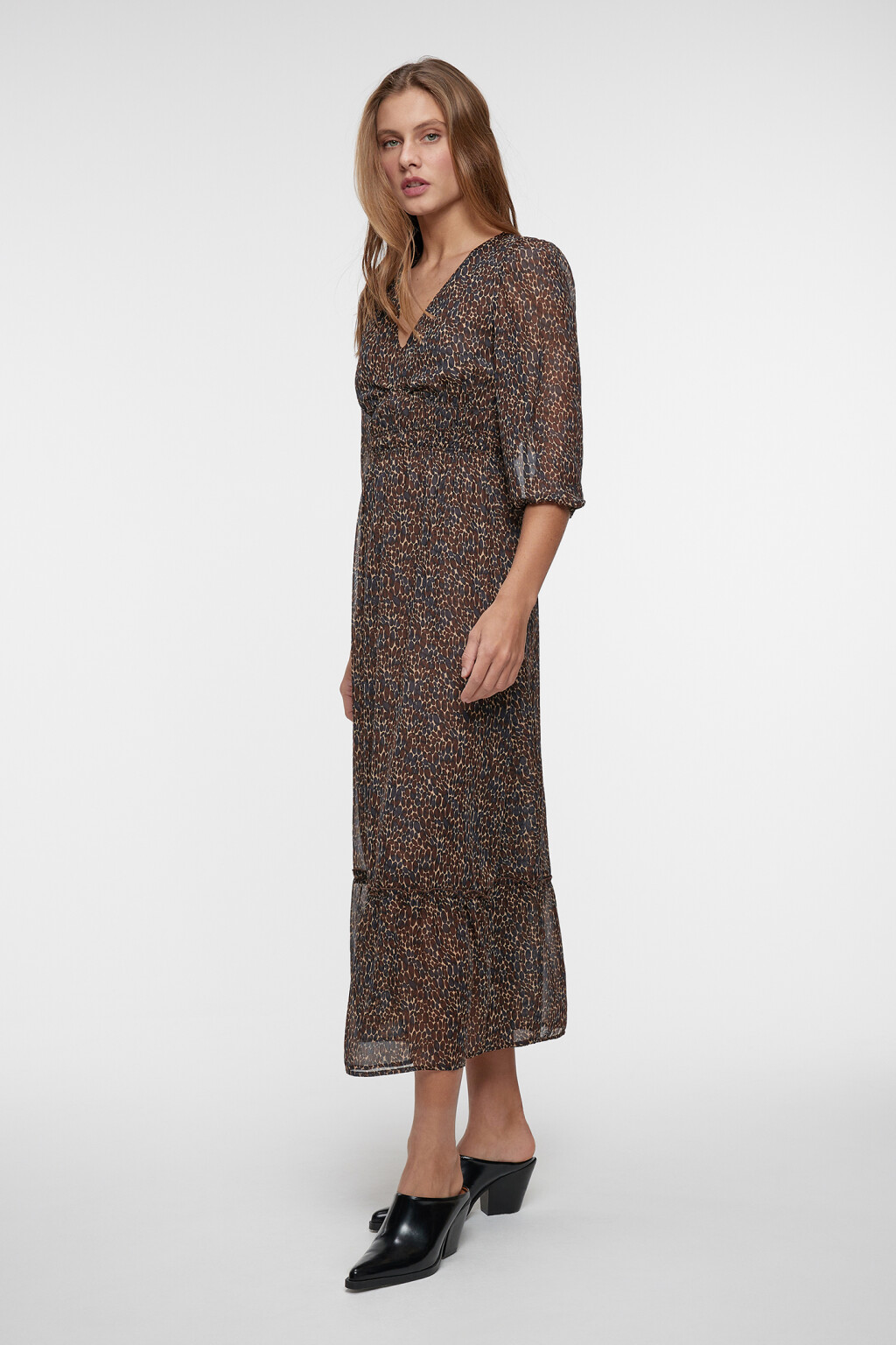 Платье миди шифоновое с V-вырезом и воланами - цвет бежевый - 2