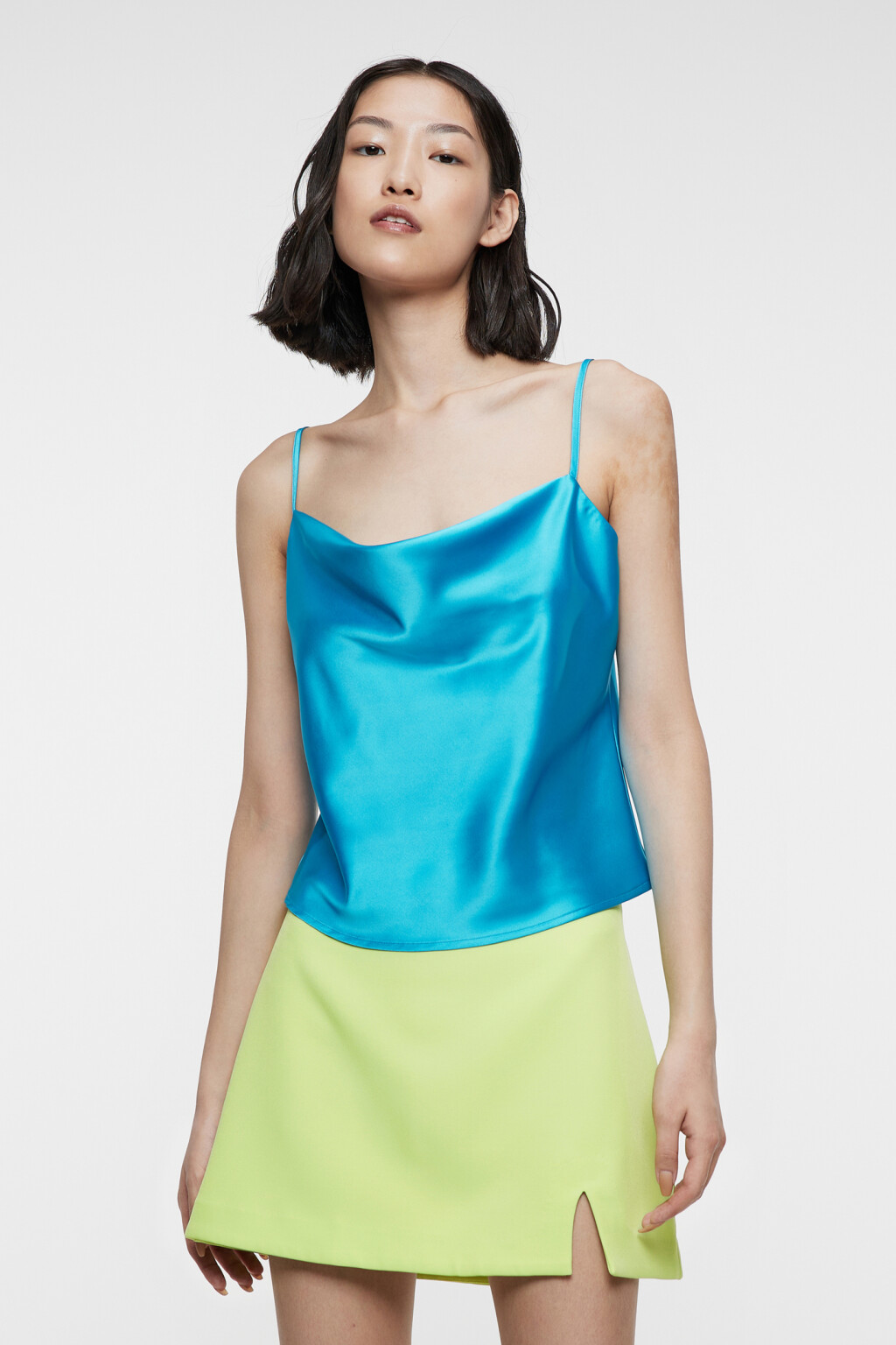 Блузка-топ атласная на тонких бретелях - цвет синий - 1