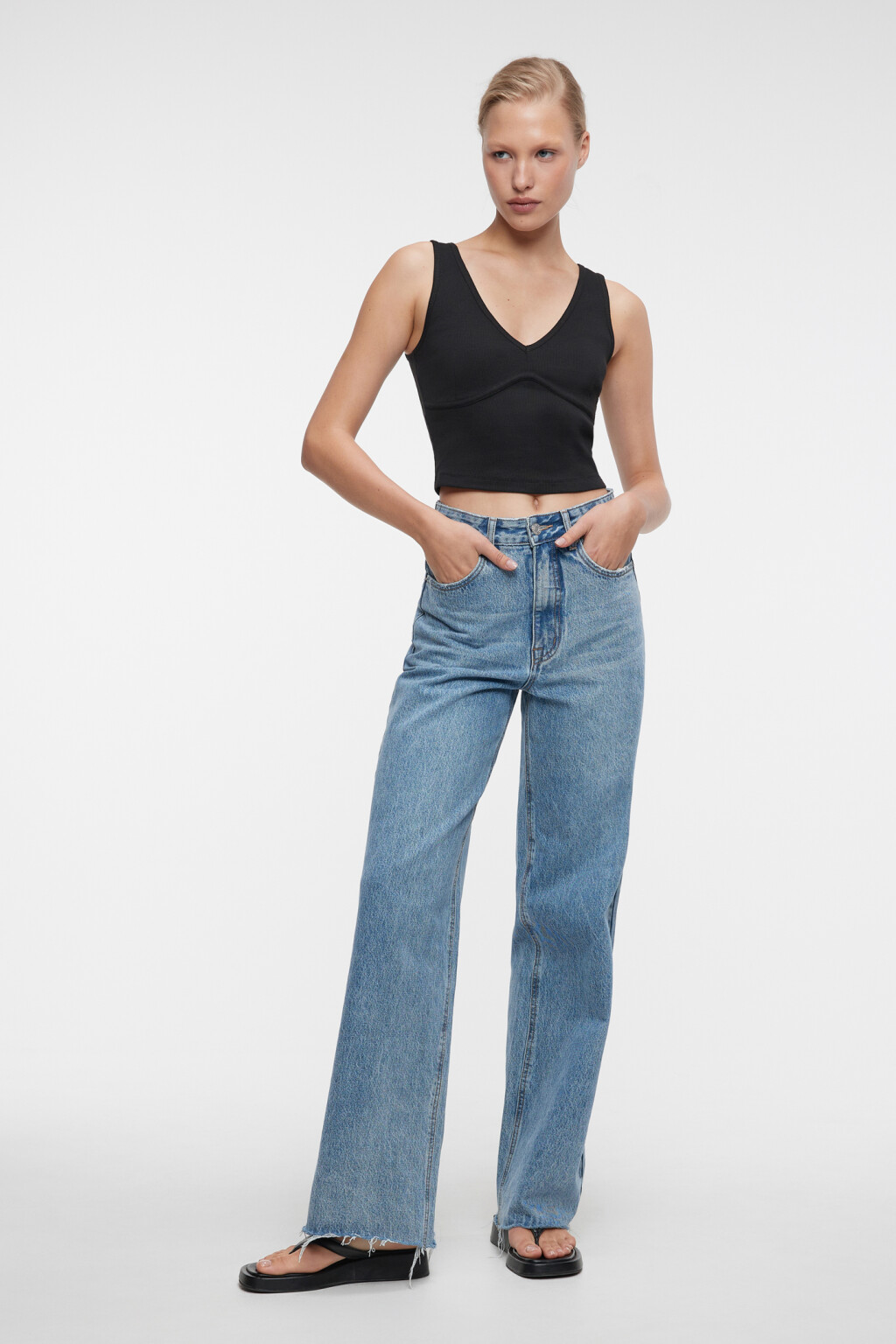 Майка-топ хлопковая с отрезным лифом и V-вырезом - цвет черный - 4