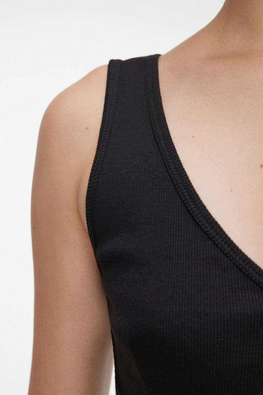 Майка-топ хлопковая с отрезным лифом и V-вырезом - цвет черный - 5