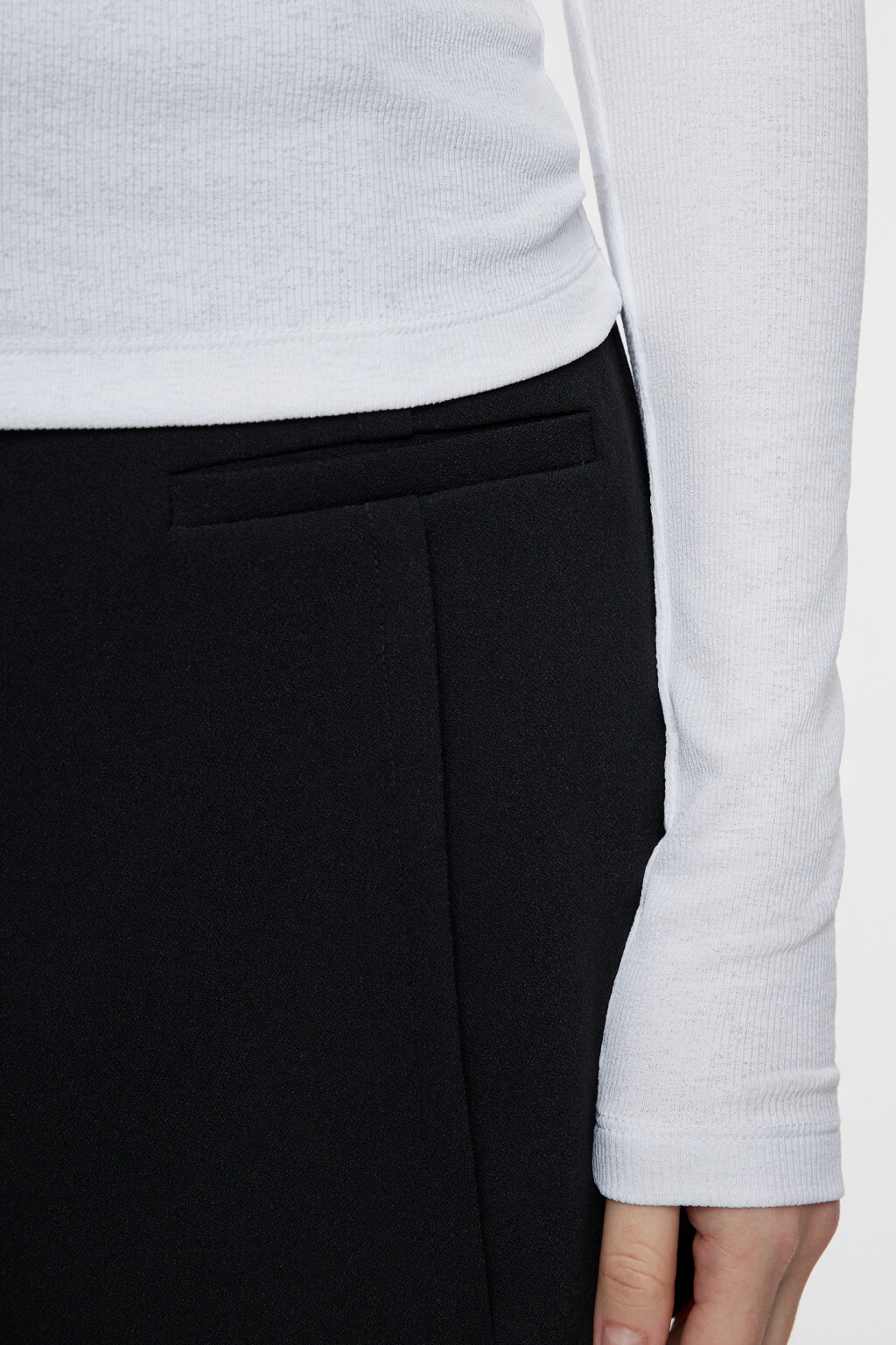 Лонгслив облегающий базовый с круглым вырезом - цвет белый - 6