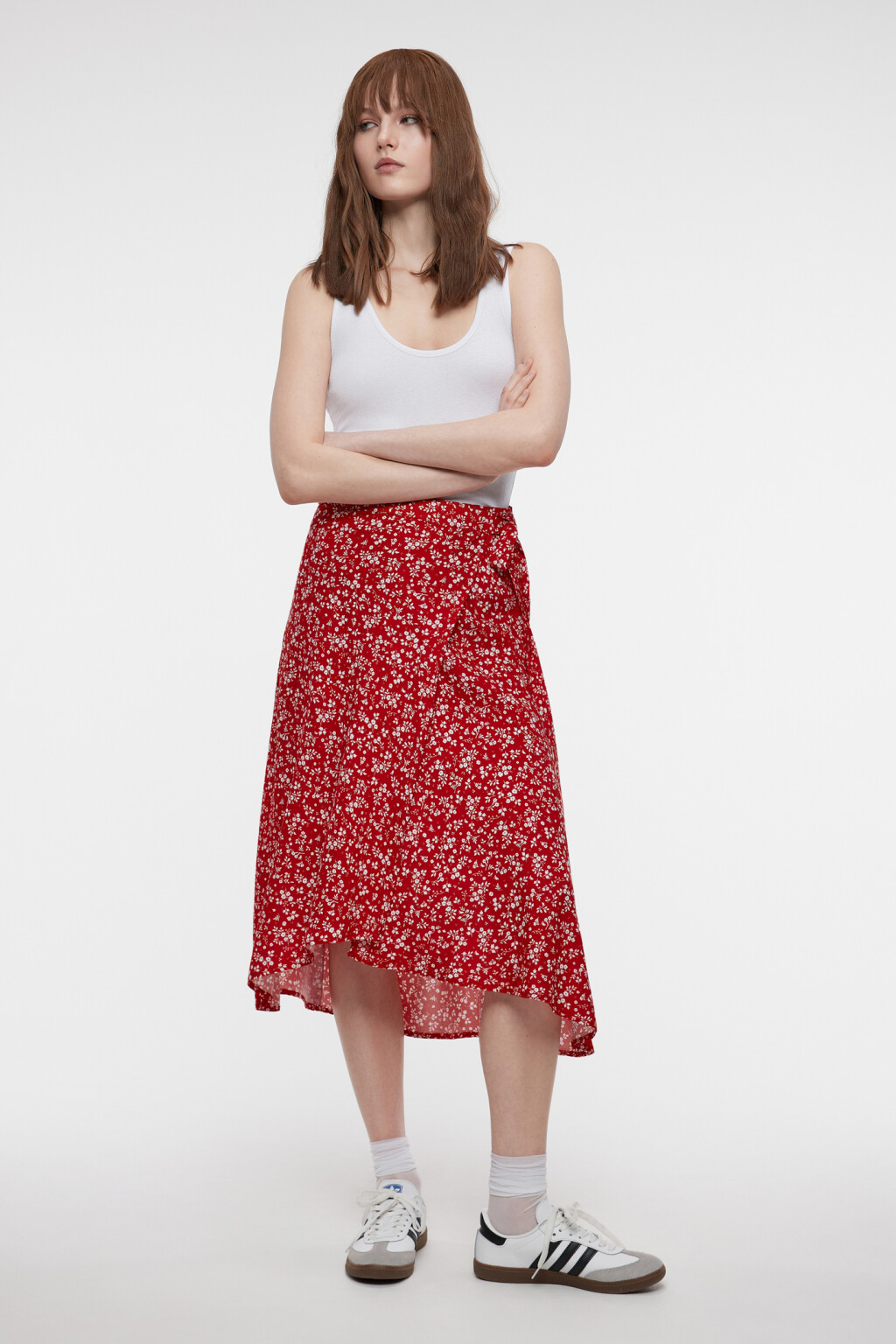 Юбка миди вискозная асимметричная с запахом и поясом - цвет красный - 4