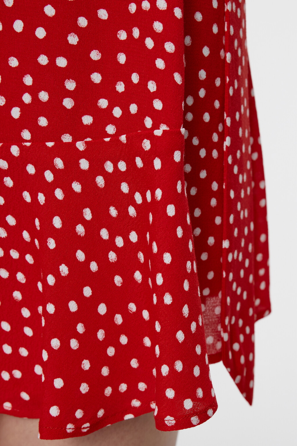 Юбка-шорты мини вискозная с поясом и цветочным принтом - цвет красный - 6