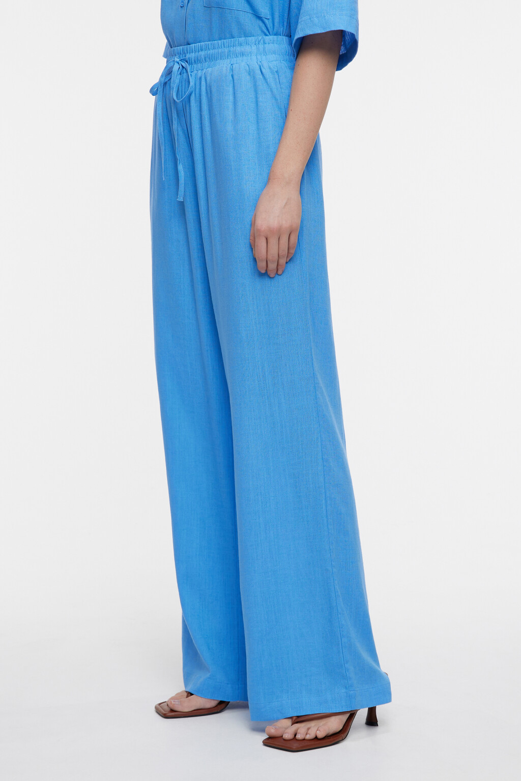 Брюки-палаццо широкие льняные с поясом на завязках - цвет голубой - 2