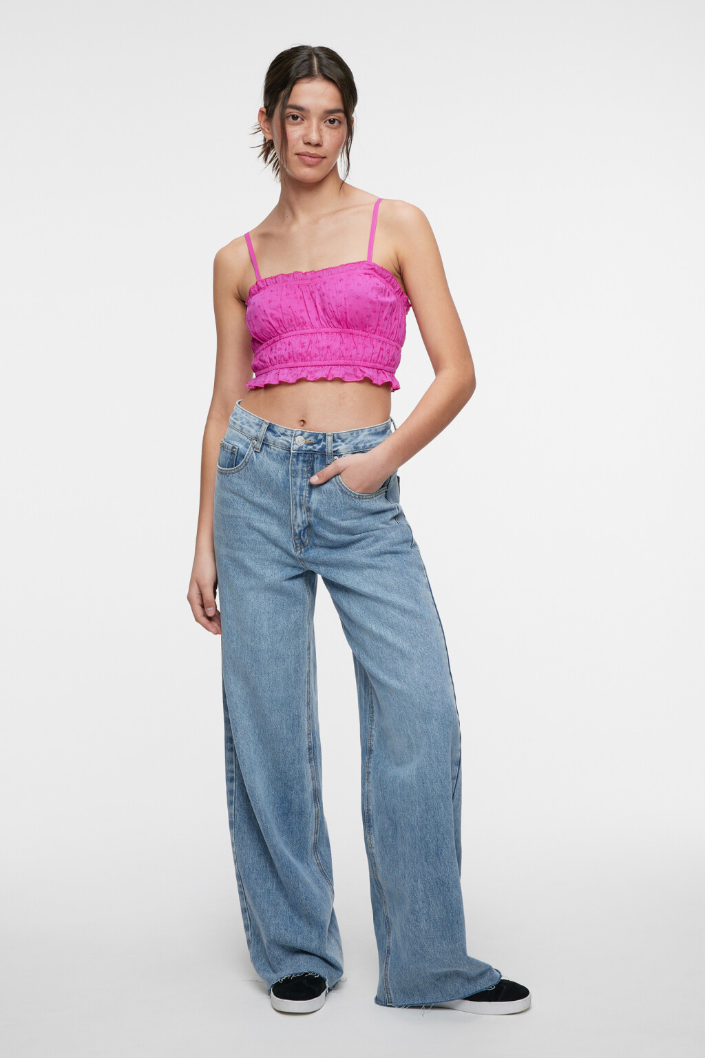 Топ-майка укороченный хлопковый с оборками и рюшами - цвет розовый - 5