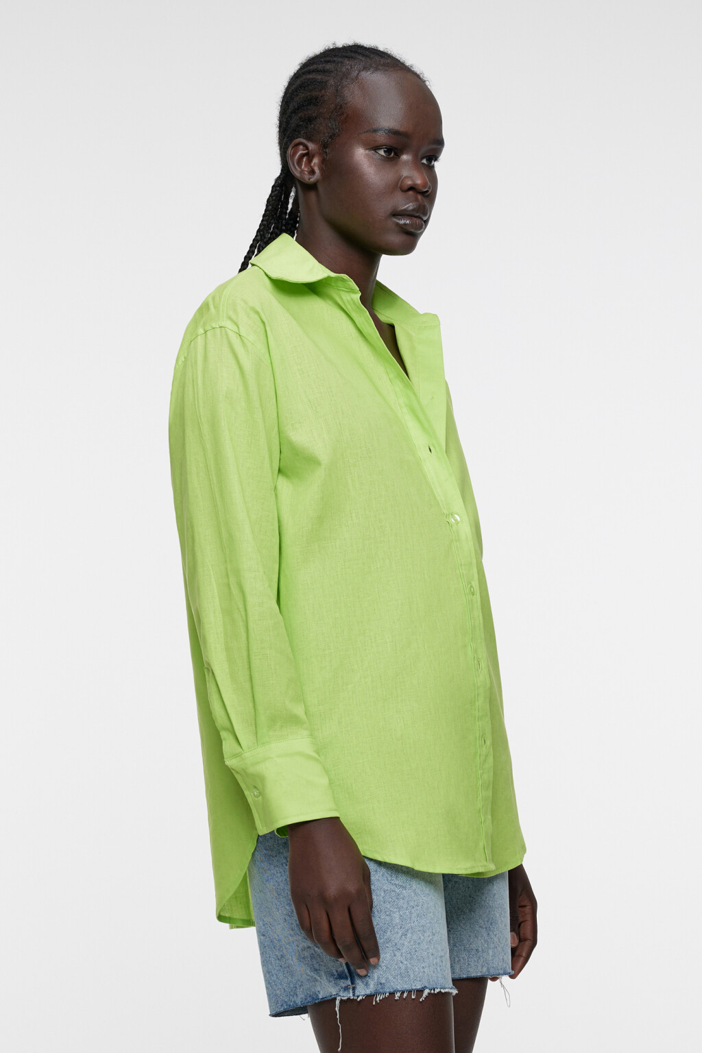 Блузка-рубашка oversize льняная классического кроя - цвет зеленый - 2