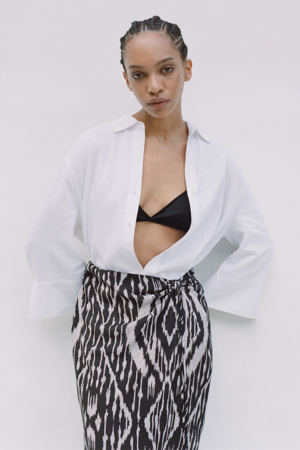 Блузка-рубашка oversize льняная классического кроя - цвет белый - 7