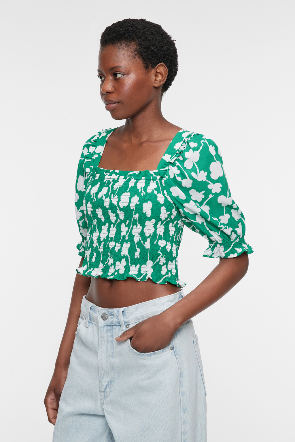 Блузка-топ укороченная с вырезом каре и завязками на спинке - цвет зеленый - 2