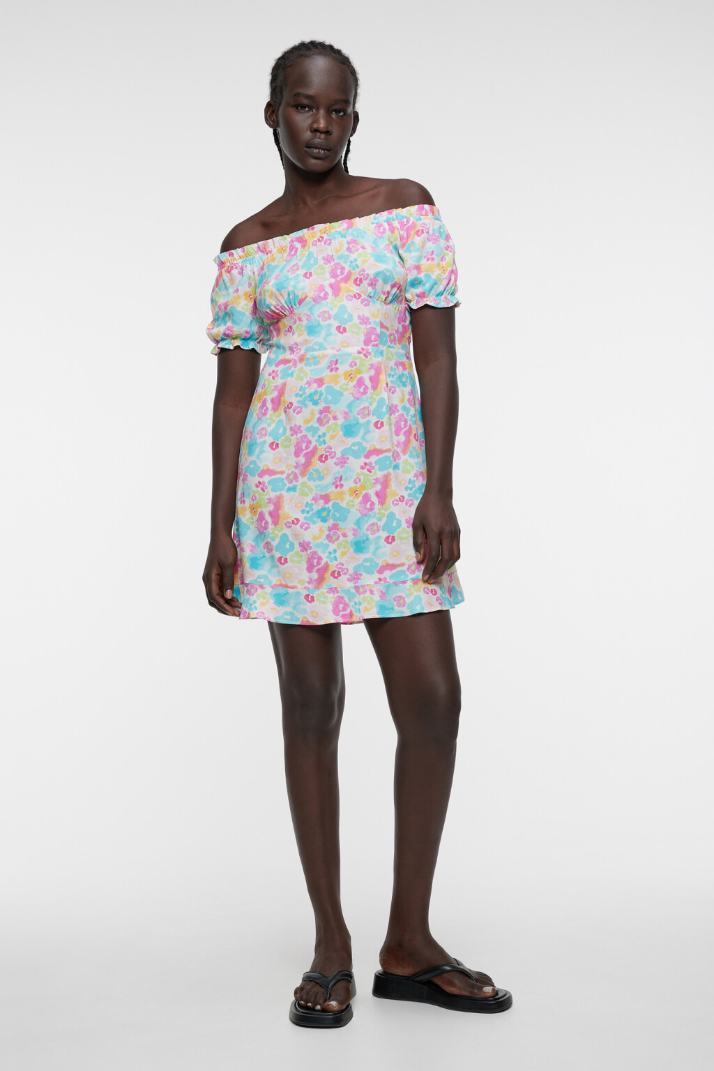 Платье мини вискозное приталенное с открытыми плечами - цвет мультиколор - 1