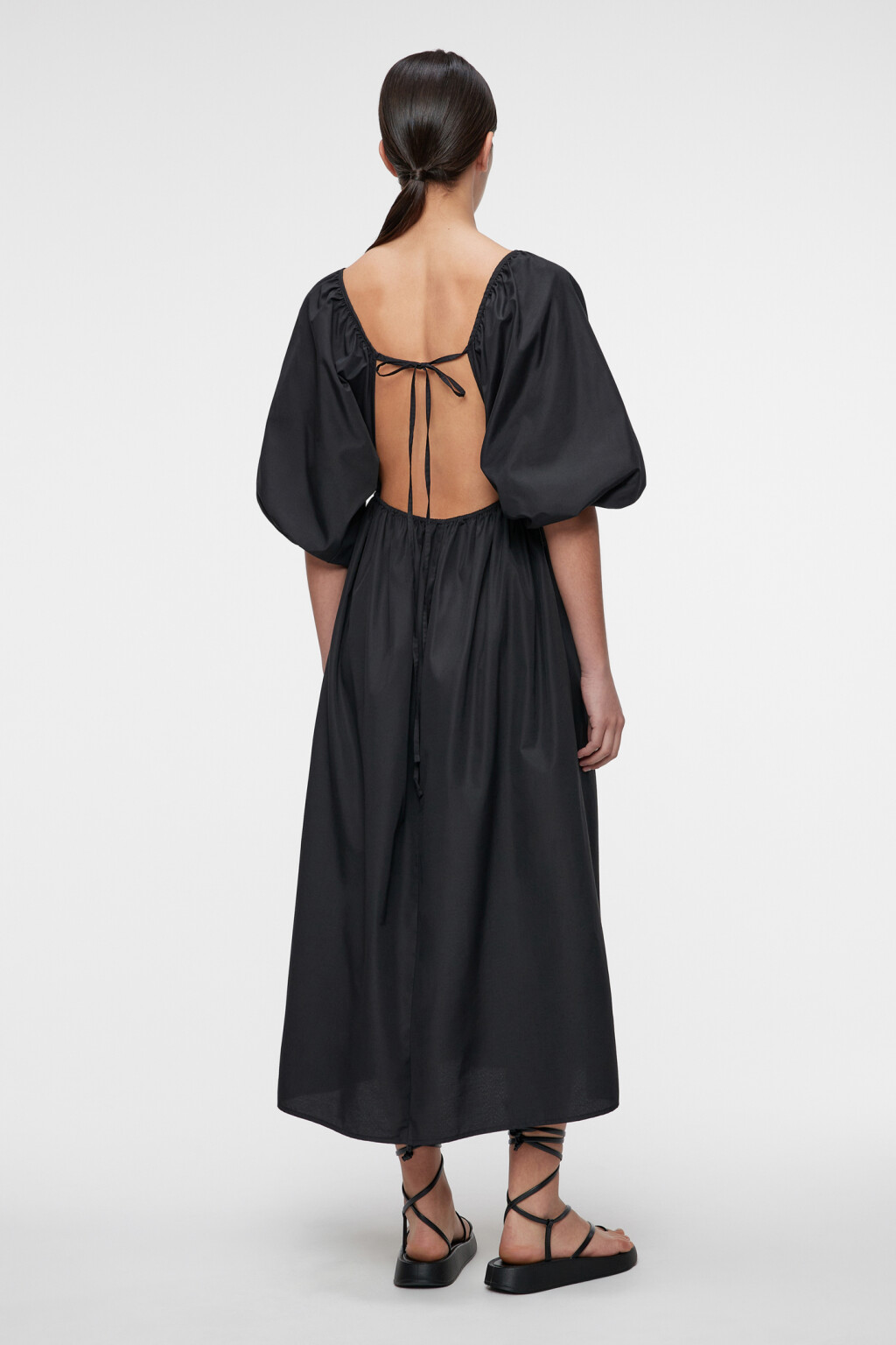 Платье-трапеция миди широкое с V-вырезом - цвет черный - 3