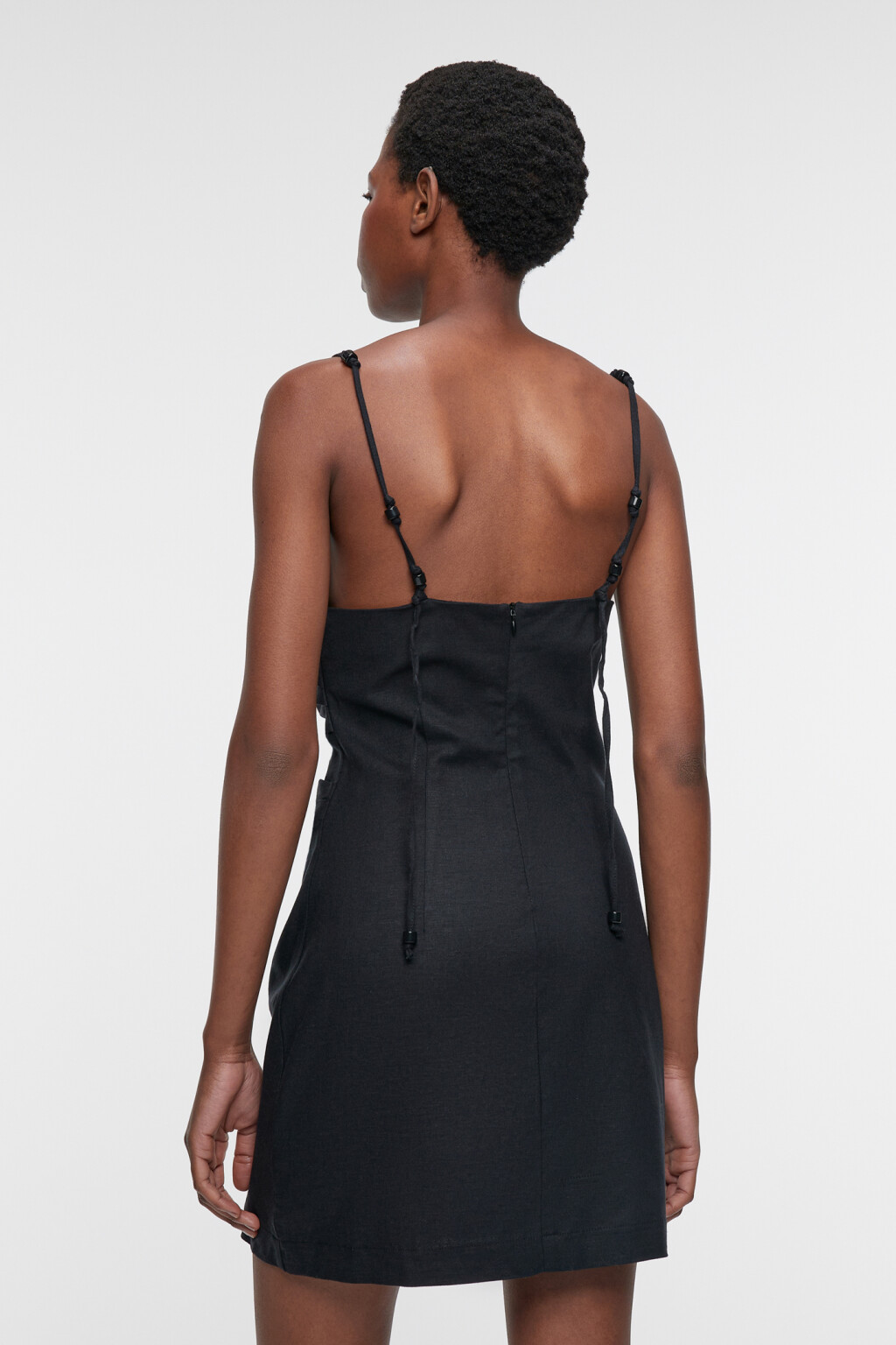 Сарафан льняной на тонких бретельках с бусинами - цвет черный - 3