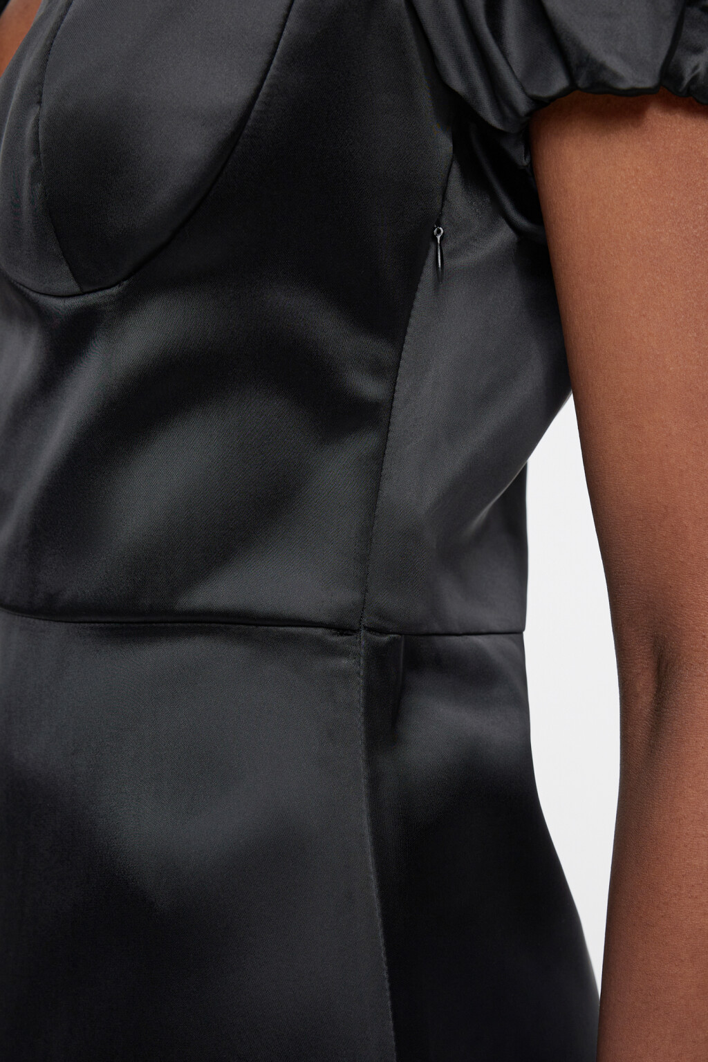 Платье-бюстье атласное приталенное с вырезом каре - цвет черный - 6