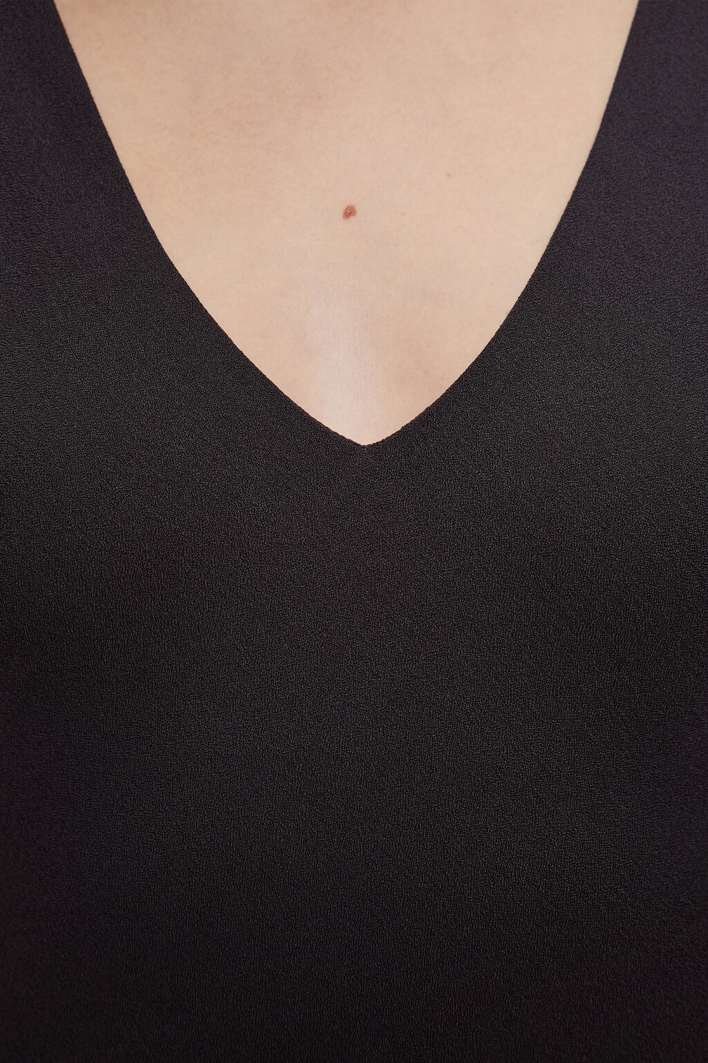 Платье миди вечернее приталенное на широких бретелях - цвет черный - 6