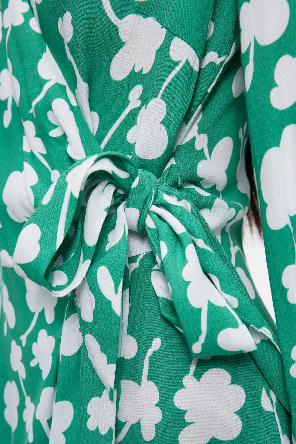 Платье миди вискозное с запахом и поясом - цвет зеленый - 6