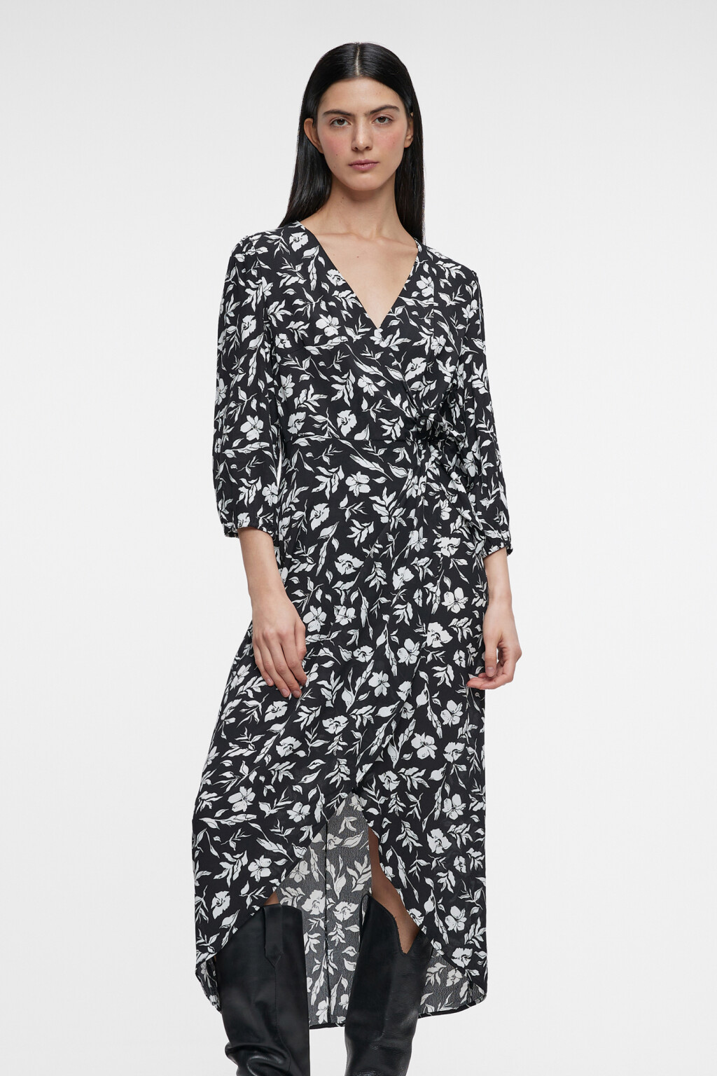 Платье миди вискозное с запахом и поясом - цвет черный - 8