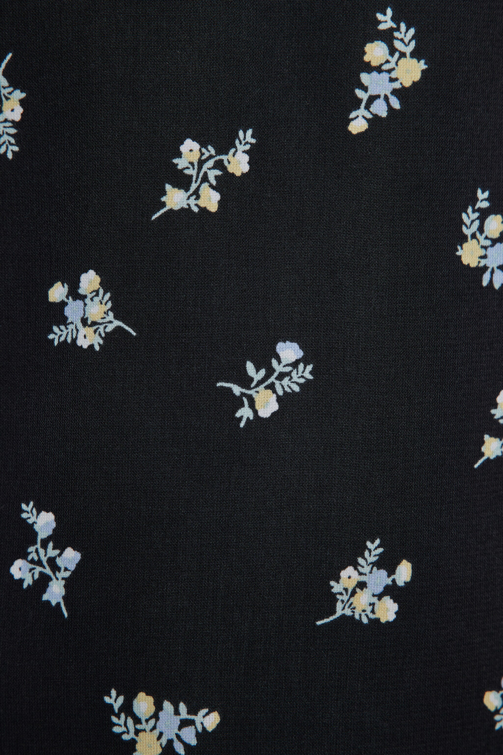 Платье мини приталенное с фигурным вырезом - цвет черный - 6