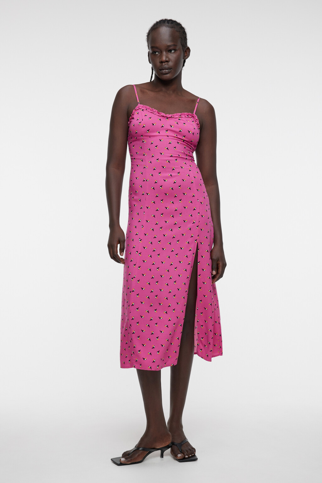 Сарафан миди вискозный с разрезом на бедре и оборками - цвет розовый - 4