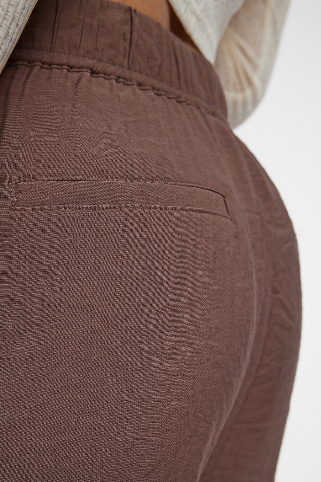 Брюки прямые вискозные с поясом на завязках - цвет коричневый - 6