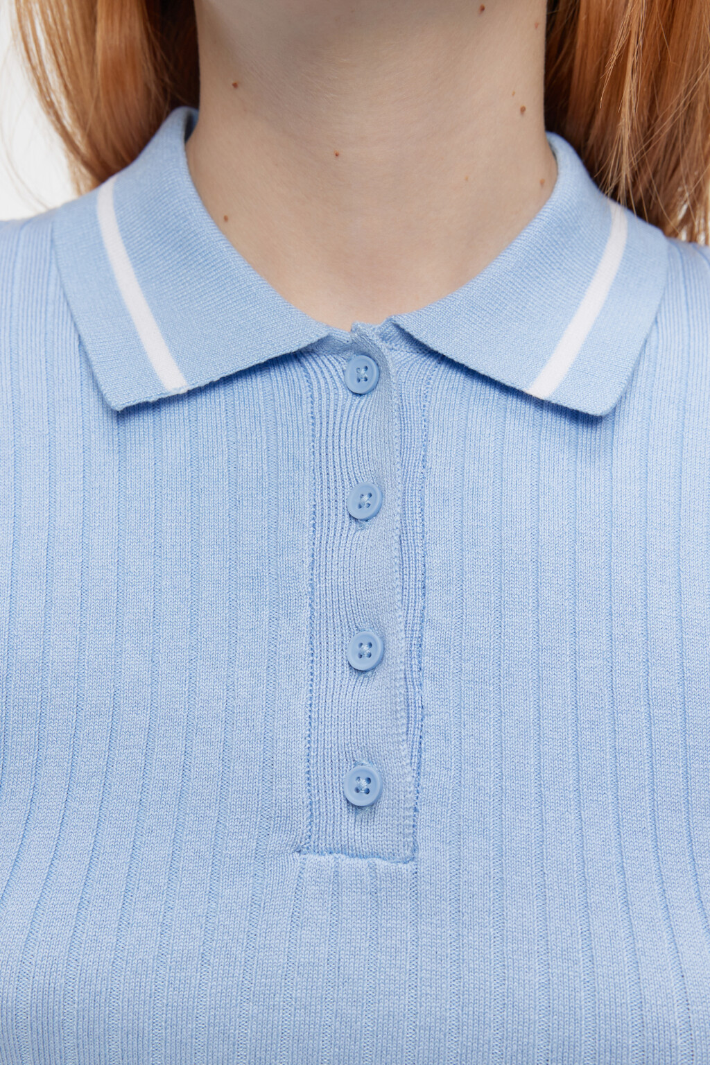 Футболка-поло вискозная укороченная в рубчик - цвет голубой - 5