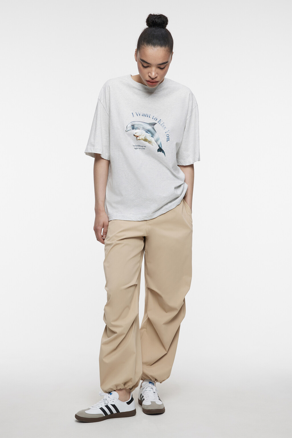 Футболка свободная хлопковая с анималистическим принтом - цвет серый - 4