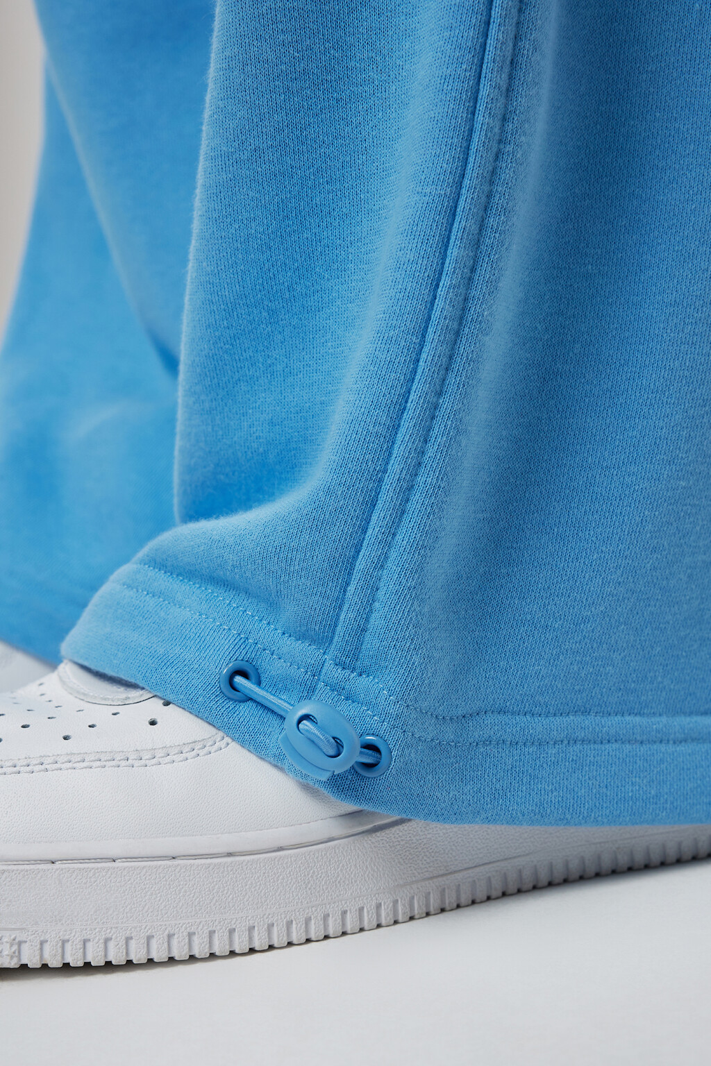 Брюки-джоггеры хлопковые с принтом и утяжками - цвет голубой - 6