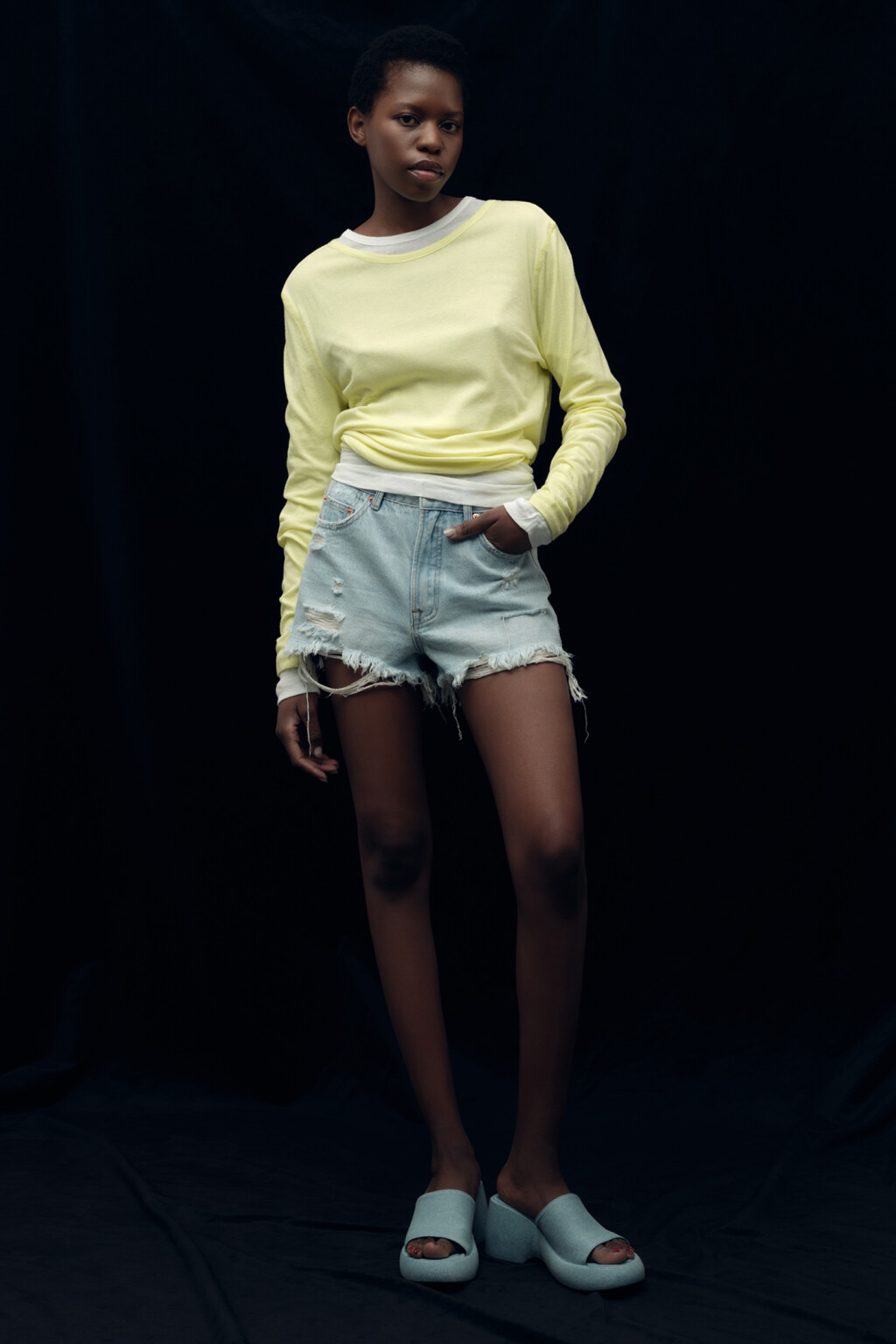 Лонгслив oversize хлопковый с вырезом-лодочкой - цвет желтый - 6