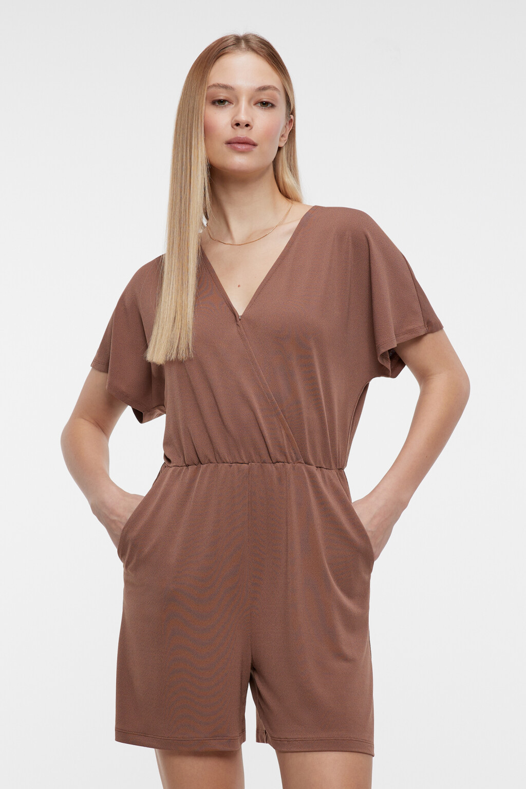 Комбинезон приталенный с рубашечным верхом и шортами - цвет коричневый - 1