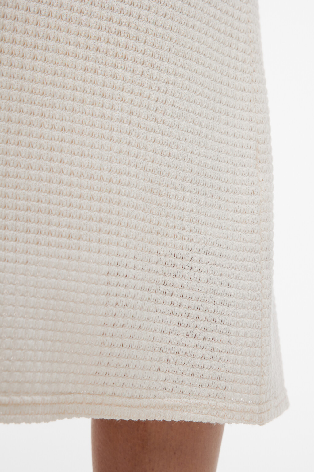 Платье-майка миди облегающее вязаное на широких бретелях - цвет бежевый - 7