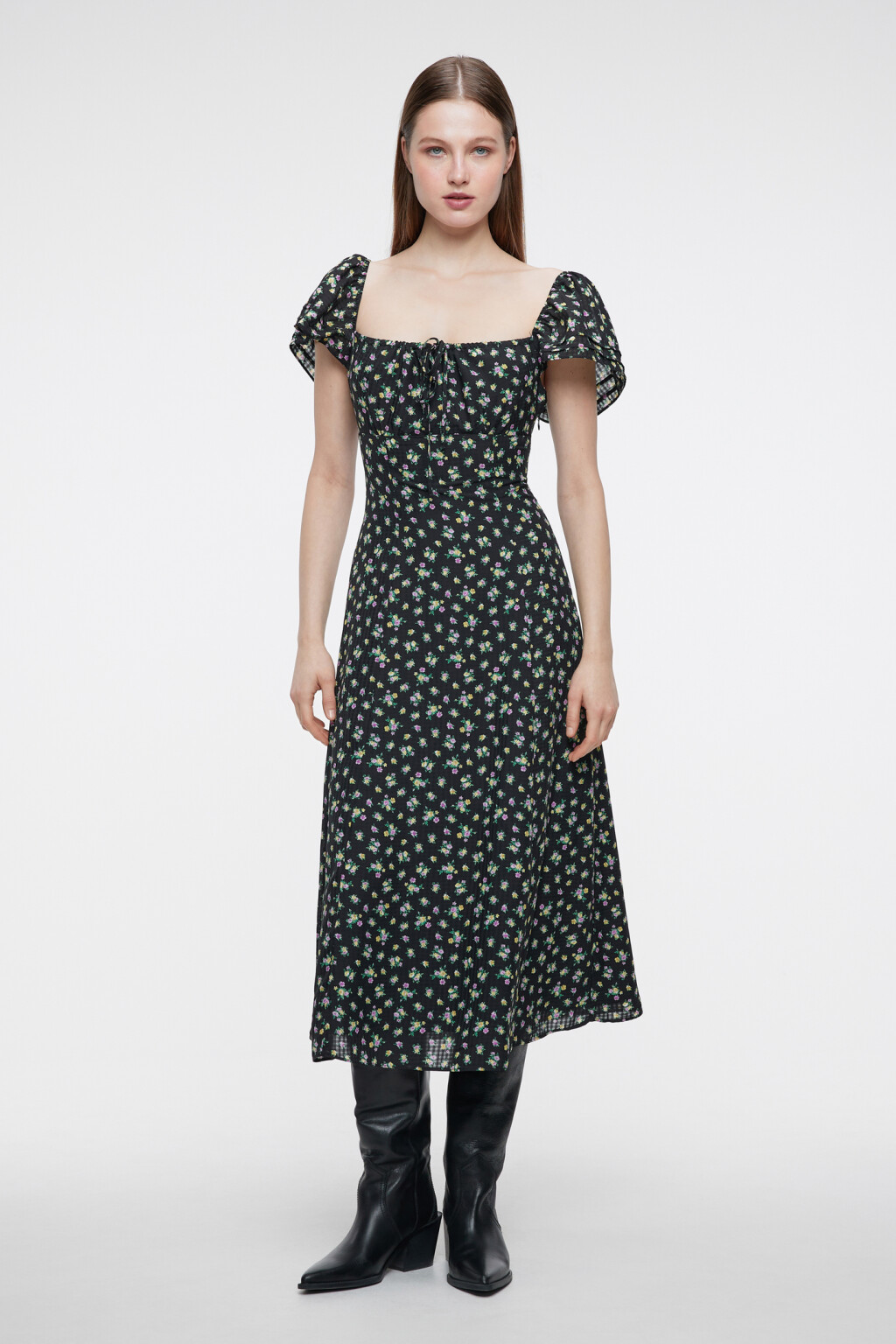 Платье миди приталенное с рукавами-крылышками и вырезом каре - цвет черный - 1