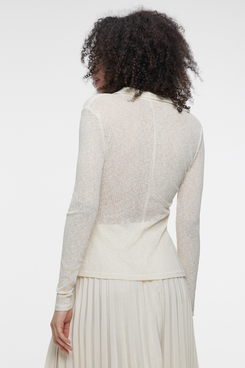 Блузка-рубашка облегающая с V-образным вырезом - цвет бежевый - 3