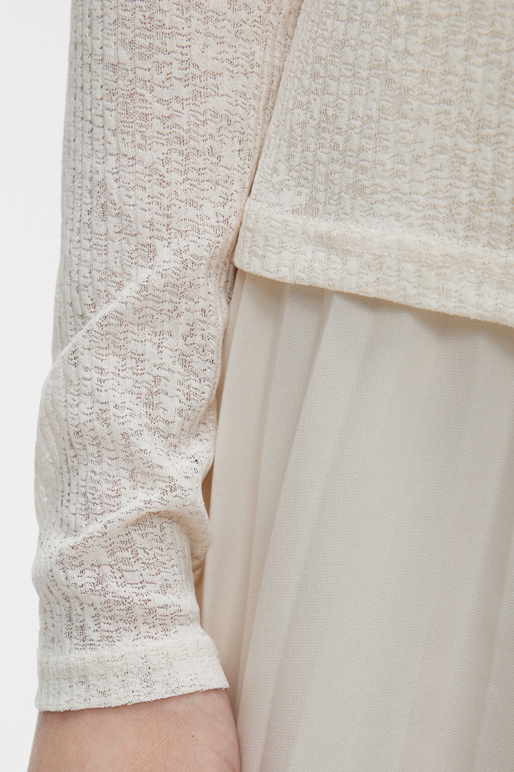 Блузка-рубашка облегающая с V-образным вырезом - цвет бежевый - 7