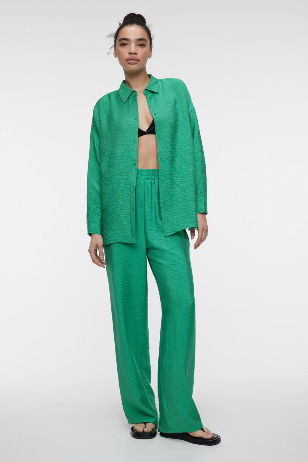 Блузка-рубашка oversize вискозная однотонная - цвет зеленый - 1