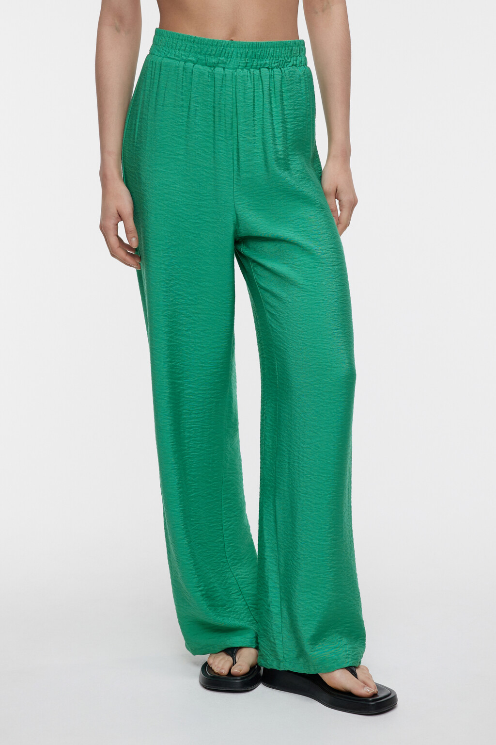 Брюки прямые вискозные с поясом на резинке - цвет зеленый - 2