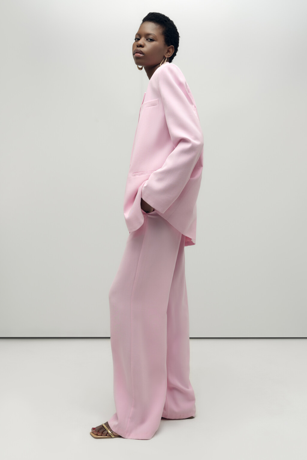 Брюки широкие костюмные из вискозной ткани - цвет розовый - 8