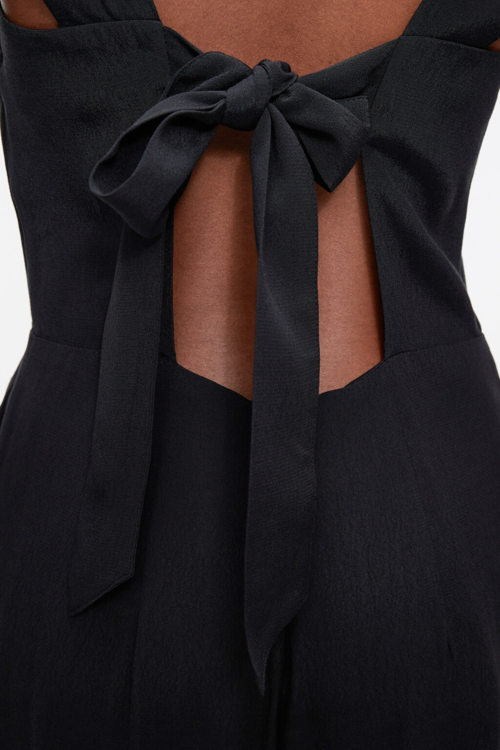 Комбинезон вискозный приталенный с широкими брюками - цвет черный - 7