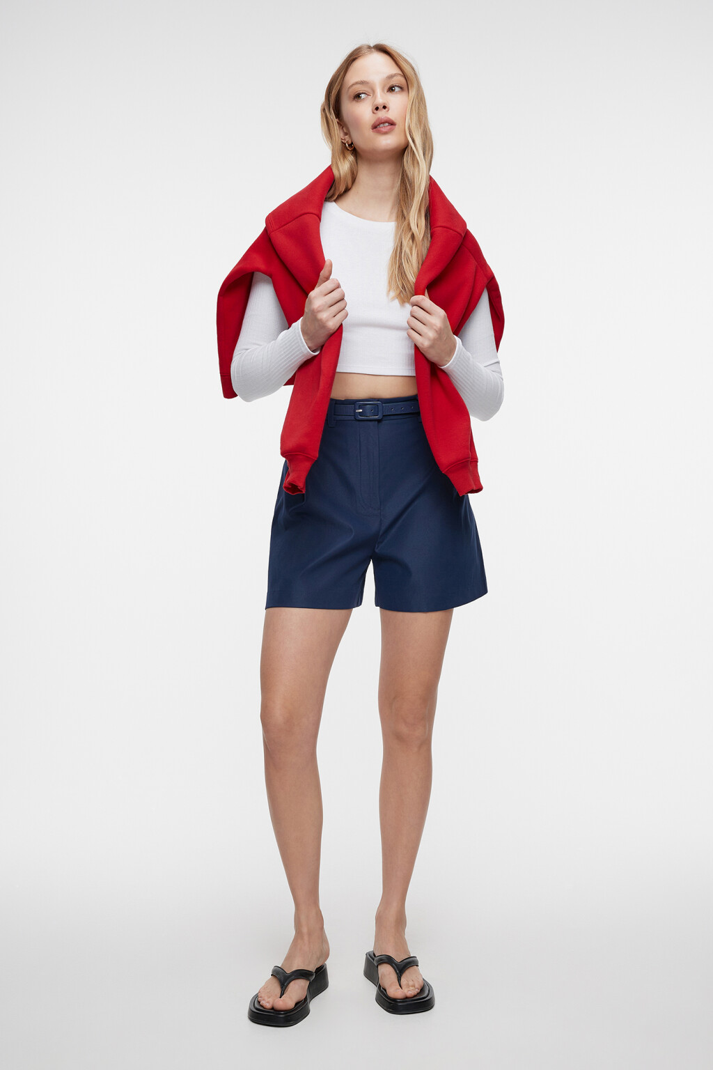 Шорты мини А-силуэта костюмные с ремнем из искусственной кожи - цвет синий - 1