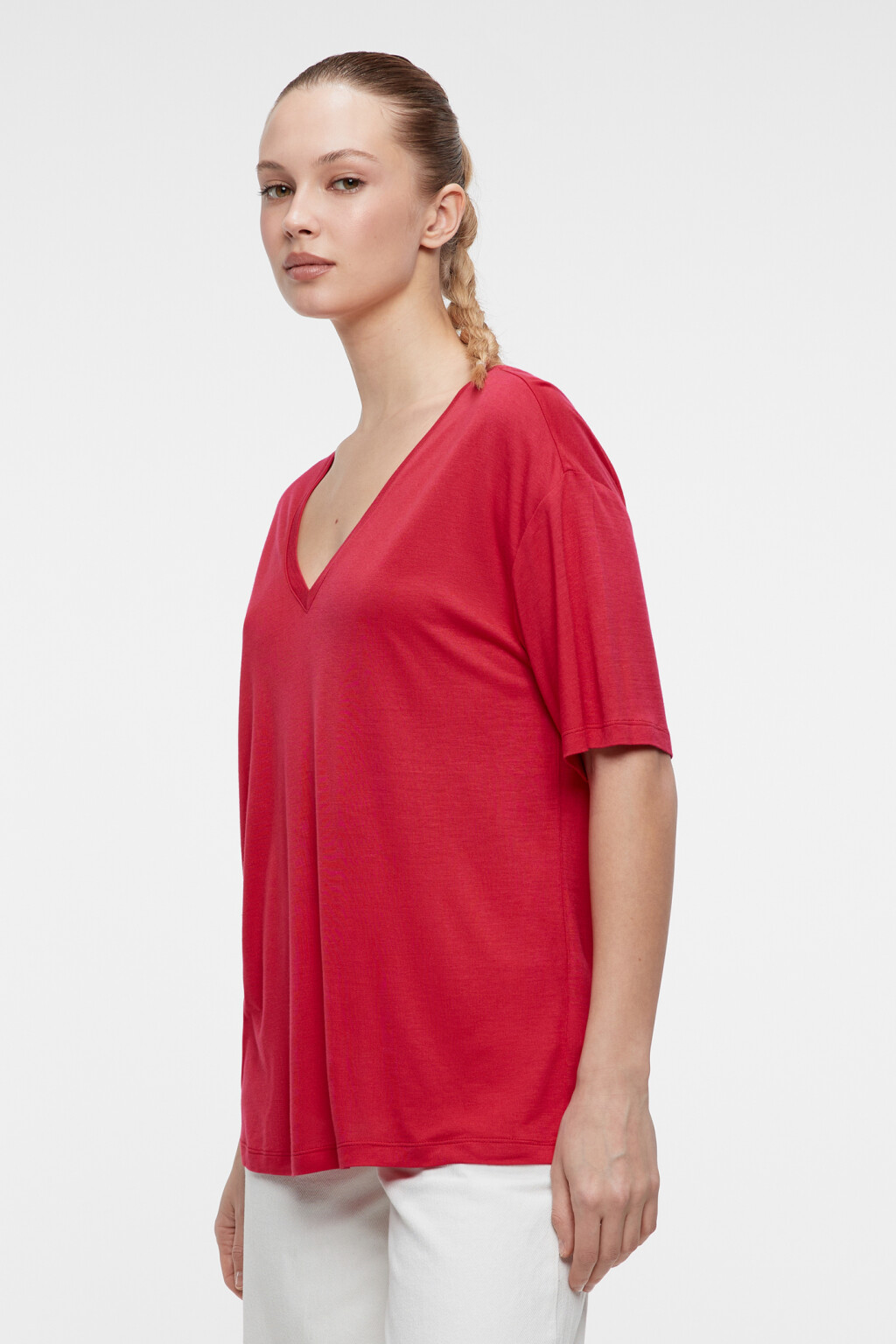 Футболка oversize с глубоким V-вырезом из лиоцелла - цвет красный - 2