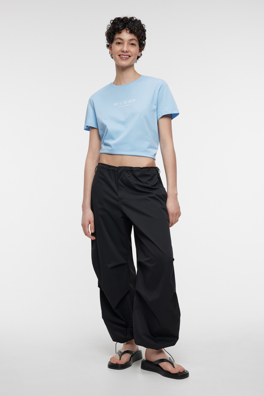 Футболка прямая хлопковая с принтом-надписью - цвет голубой - 4