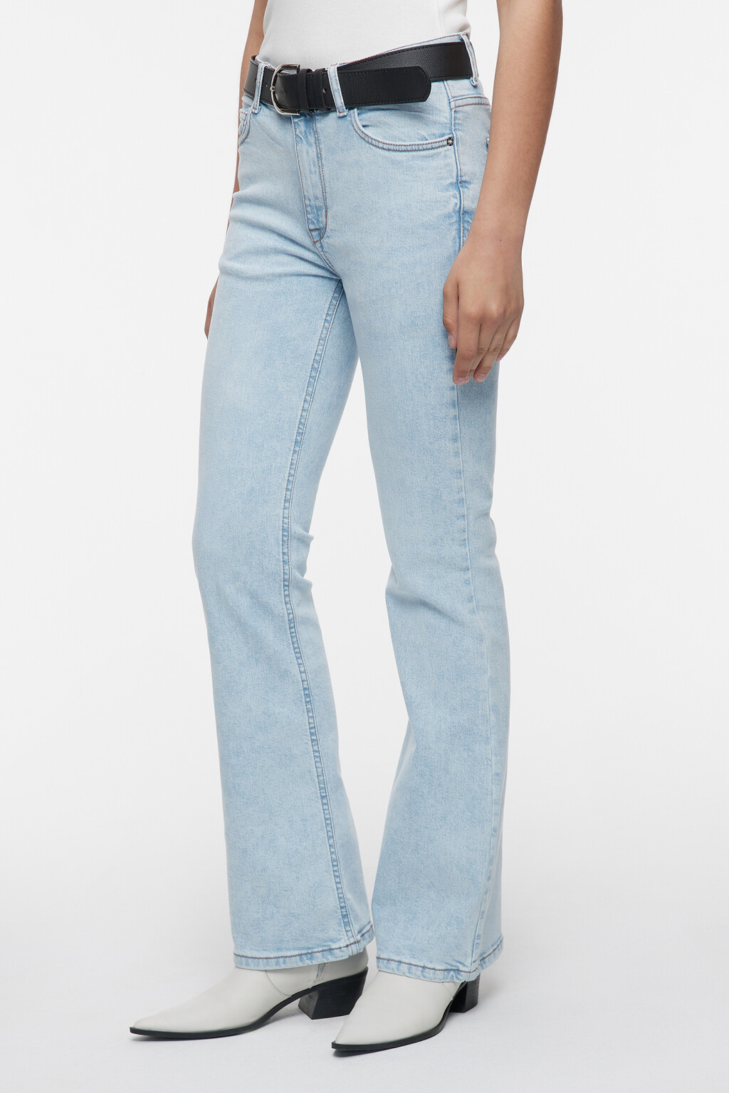 Джинсы клеш со средней посадкой и ремнем - цвет голубой - 3