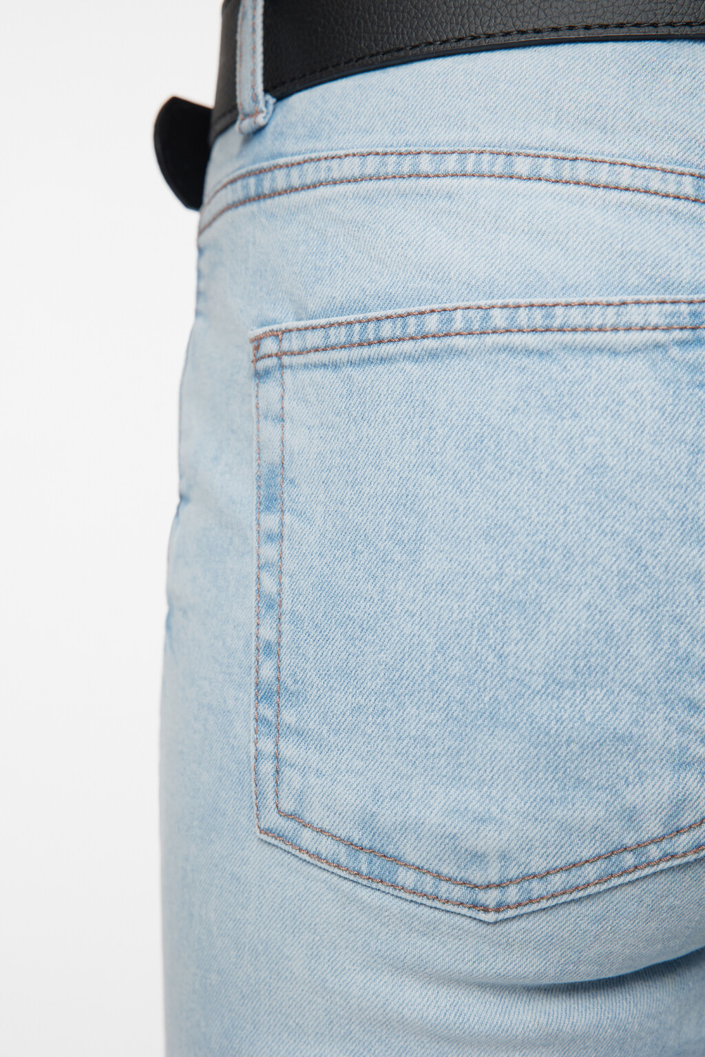 Джинсы клеш со средней посадкой и ремнем - цвет голубой - 7