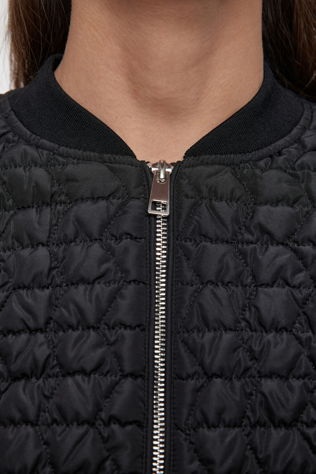Куртка-бомбер укороченная с объемными стежками - цвет черный - 5