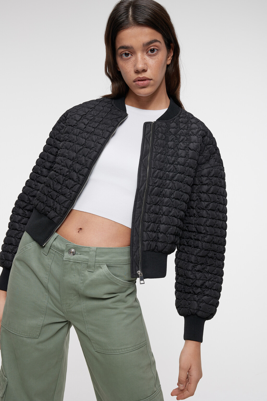 Куртка-бомбер укороченная с объемными стежками - цвет черный - 9